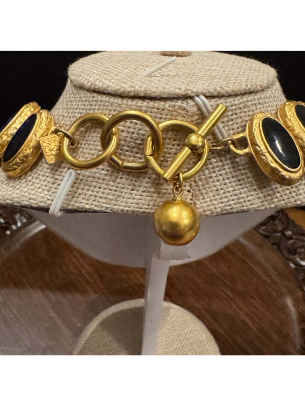 ANNE KLEIN Signed 1990s Black & Gold Statement Necklace & Oval Clip Earring Set - Picture 5 of 15